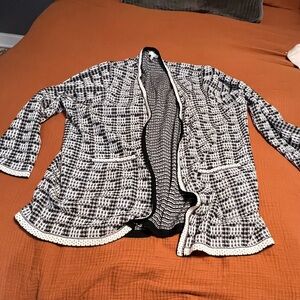 Skies are blue 3x Black and White Open Front Cardigan